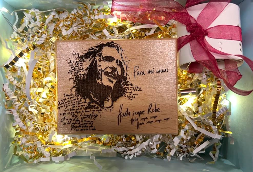 Caja de música personalizada con un retrato de Robe